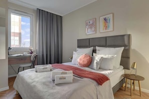 Bügeleisen/Bügelbrett, Reisekinderbett, WLAN, Bettwäsche