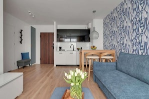 TV - Aura Island 64 | Riverside | City Center & Parking (Gdańsk)
