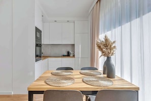 Dining - Nadmotławie C31 | Riverside | Sauna & Gym (Gdańsk)