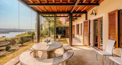 Villa Arona 4br/2ba Sleeping up to 14 Guests