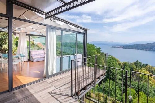 Villa Arona 4br/2ba Sleeping up to 14 Guests