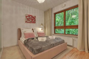 Bügeleisen/Bügelbrett, Reisekinderbett, WLAN, Bettwäsche