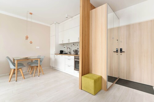 Kolska 24 | Balcony & AC