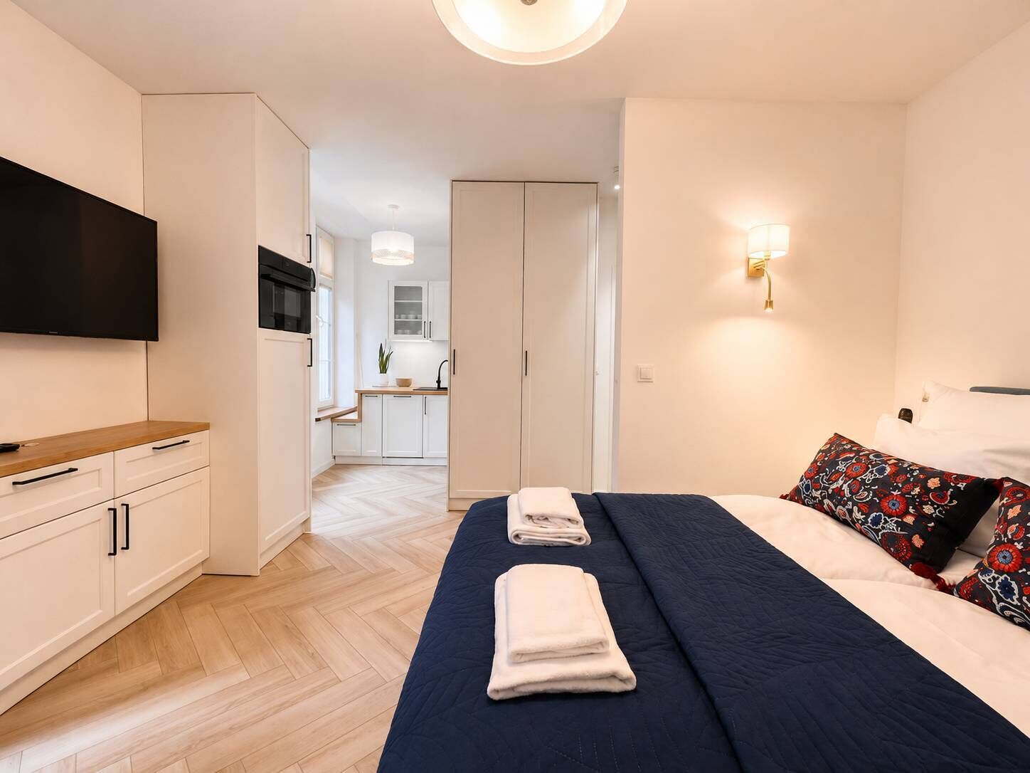 Bügeleisen/Bügelbrett, Reisekinderbett, WLAN, Bettwäsche