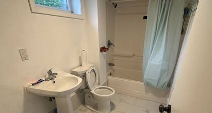Garden level 2-bedroom private unit in house in welcoming Ann Arbor neighborhood
