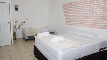 Comfort Double Room, Private Bathroom, Mountainside | Terrace/patio