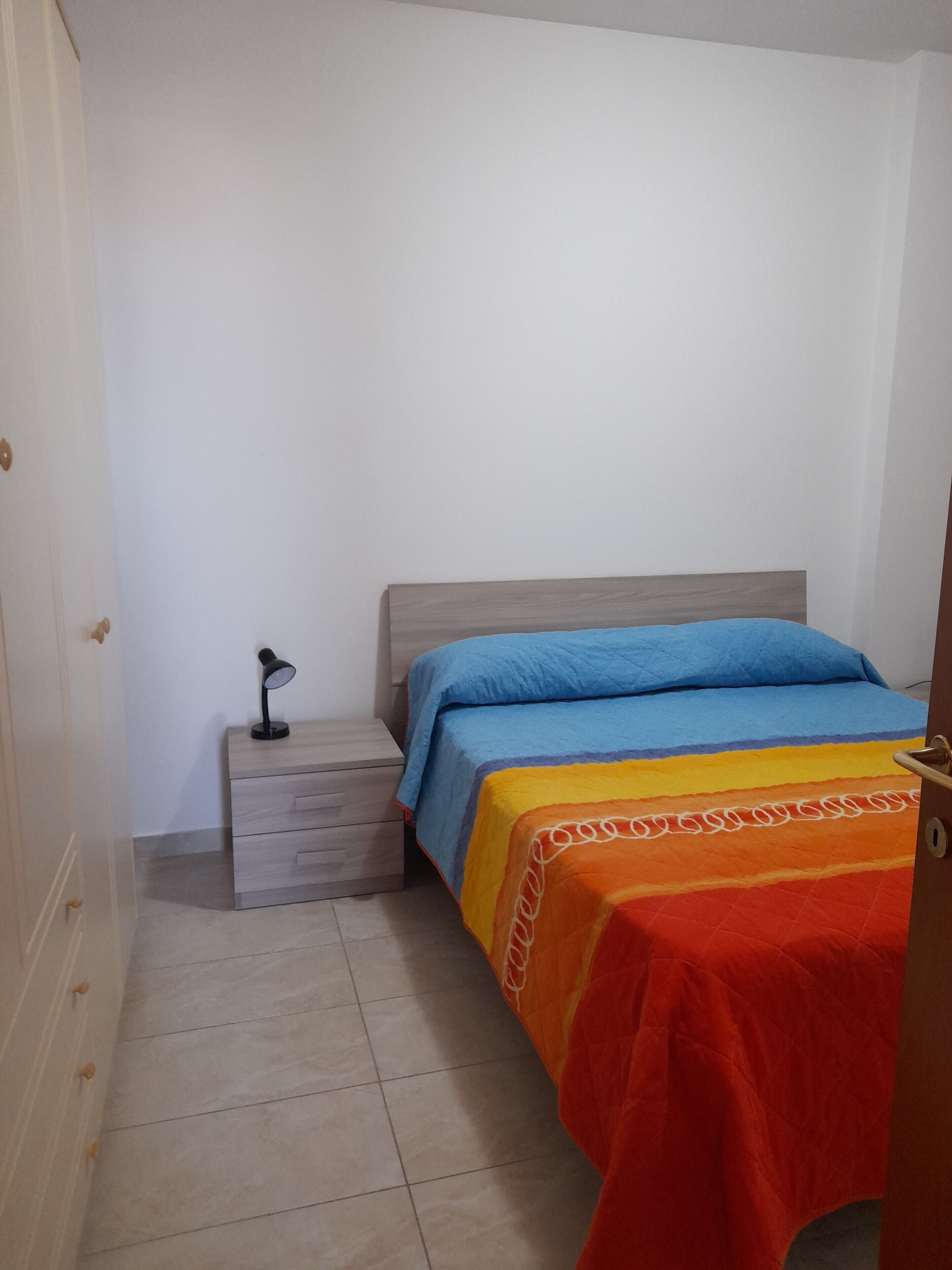 2 chambres, fer et planche à repasser, Wi-Fi, draps fournis