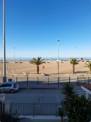 Property grounds - Apartment 'Acqua' with Sea View, Wi-Fi, and Air Conditioning (Vieste)