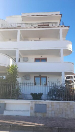 Exterior - Apartment 'Aria' with Sea View, Wi-Fi and Air Conditioning (Vieste)