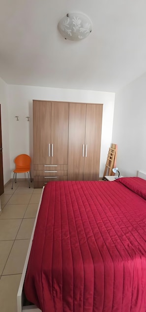 Iron/ironing board, WiFi, bed sheets, wheelchair access - Apartment 'Terra' with Sea View, Wi-Fi and Air Conditioning (Vieste)