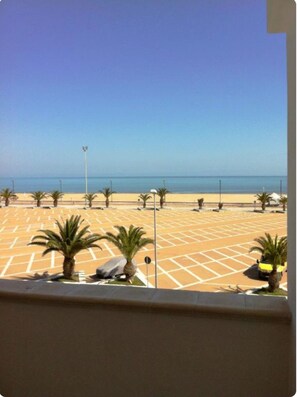 Beach - Apartment 'Terra' with Sea View, Wi-Fi and Air Conditioning (Vieste)