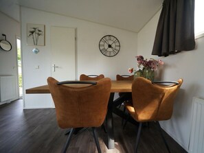 House | Dining - Holiday Home in Dordrecht With Terrace (Dordrecht)