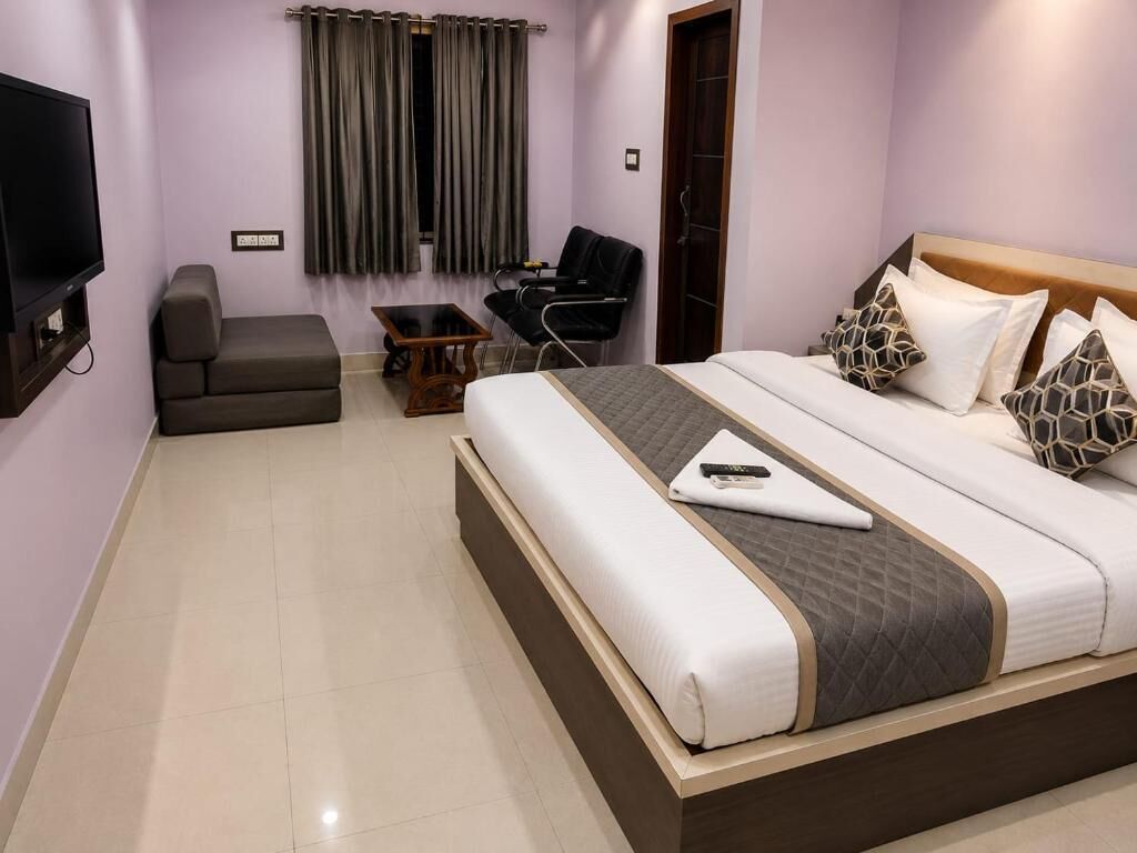 Deluxe Double Room | Meja, ruang kerja komputer riba, Wi-fi percuma 