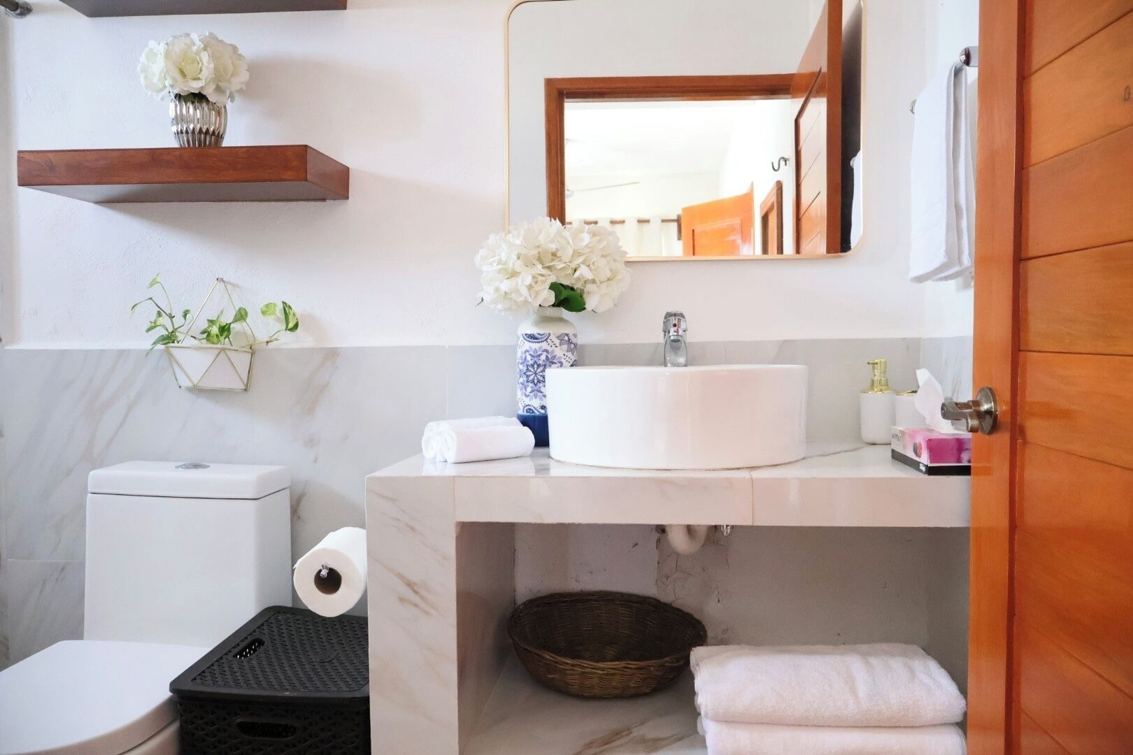Shower, towels, soap, toilet paper