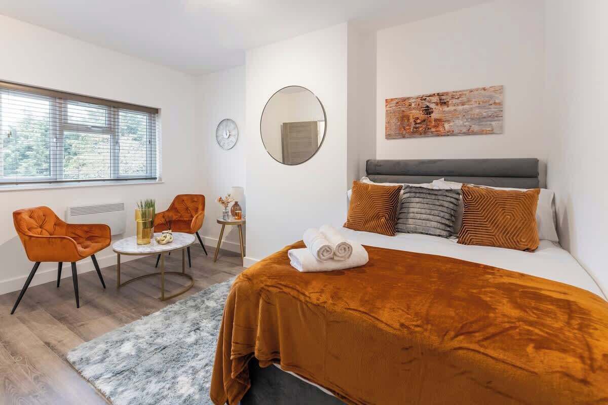 4 bedrooms, iron/ironing board, travel cot, WiFi