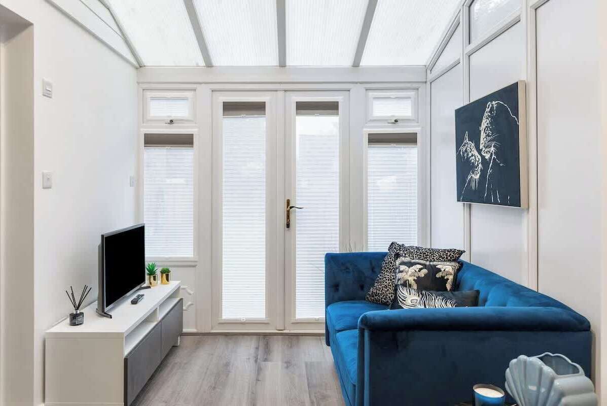 TV, offices