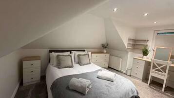 4 habitaciones, wifi gratis y ropa de cama