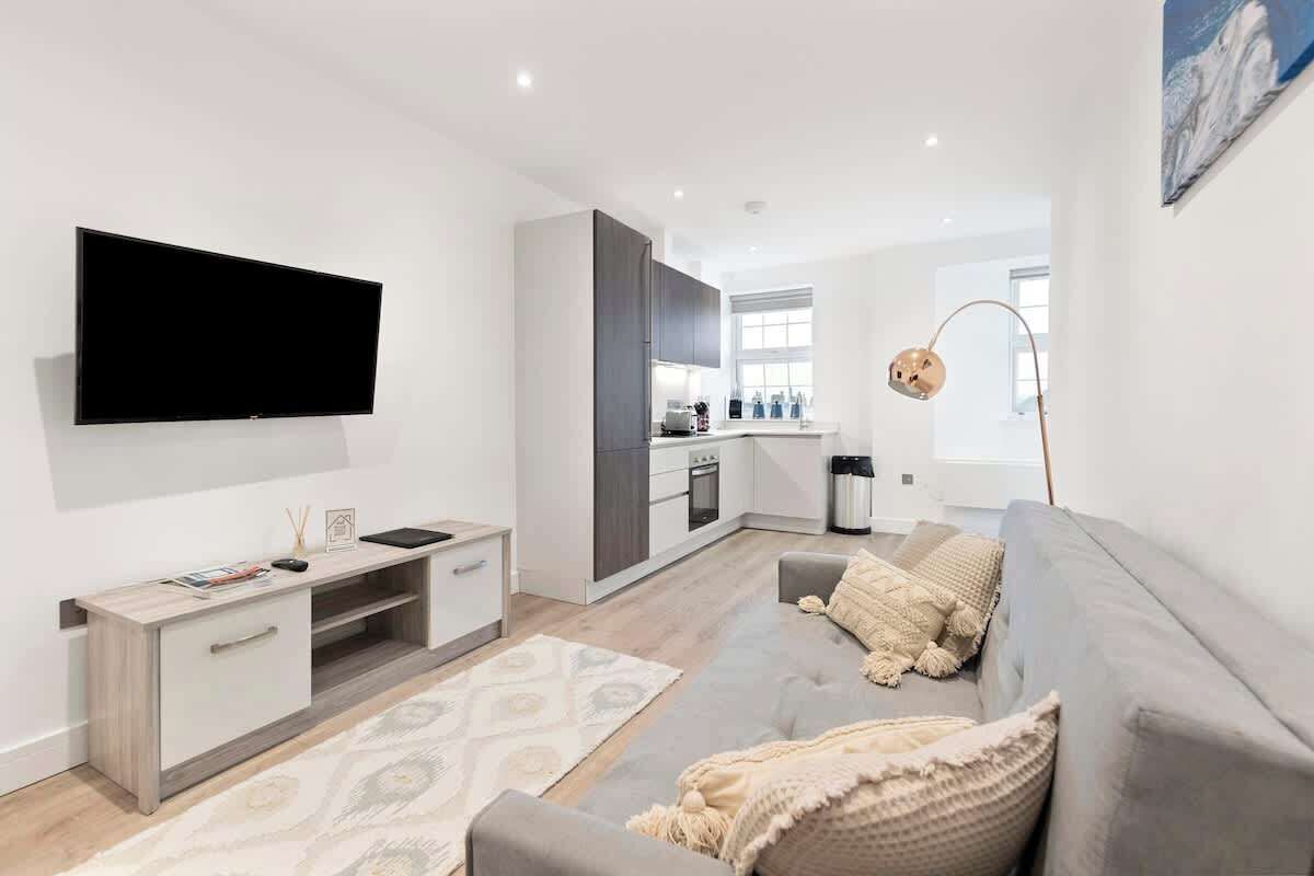 TV, offices