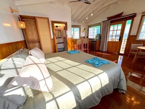 WiFi, bed sheets - Luxury Bungalow on the water #4 (Bocas del Toro)
