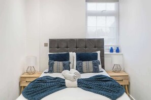 Bügeleisen/Bügelbrett, Reisekinderbett, WLAN, Bettwäsche