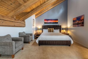 2 bedrooms, iron/ironing board, free WiFi, bed sheets - Dog Friendly Villa, Close to Canyon Lodge (Mammoth Lakes)