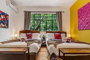 Bügeleisen/Bügelbrett, Reisekinderbett, WLAN, Bettwäsche