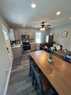 Dining - Whispering Pines Cottage (Egg Harbor City)