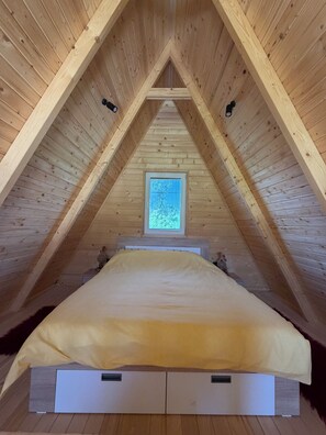 Room - A-frame Cabin with Private Pool in Nature (Lukovitsa)
