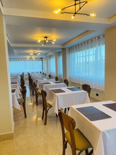 Le Bonne Ville Hotel