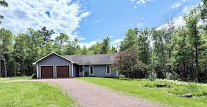 Exterior - Middle Road Retreat On Madeline Island (La Pointe)