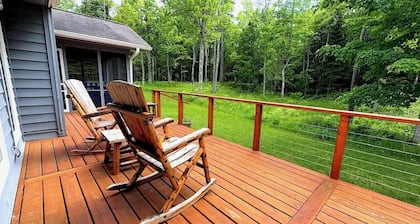 Middle Road Retreat On Madeline Island