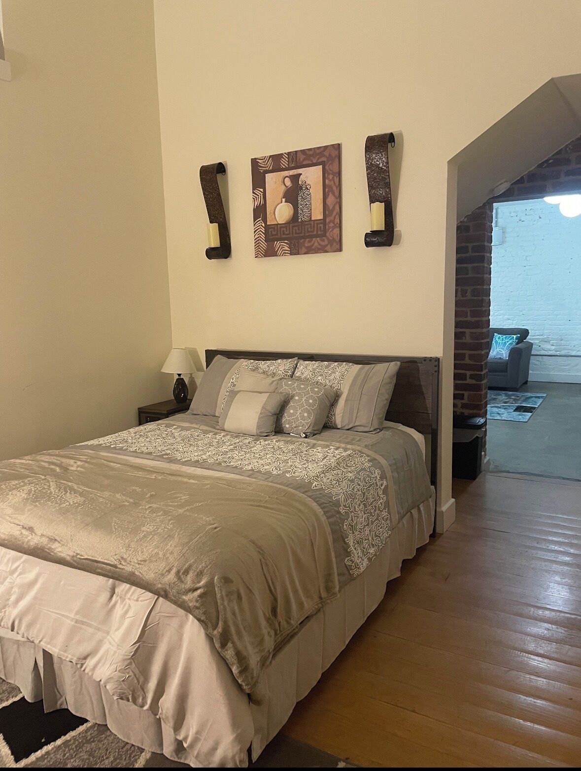 Iron/ironing board, Internet, bed sheets