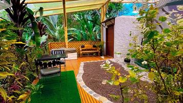 Deluxe Suite, Mountain View | Outdoor dining