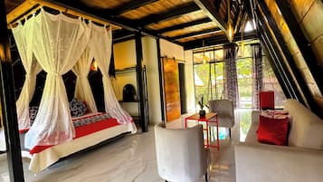 Deluxe-Suite, Bergblick, Turm | Individuell dekoriert, individuell eingerichtet