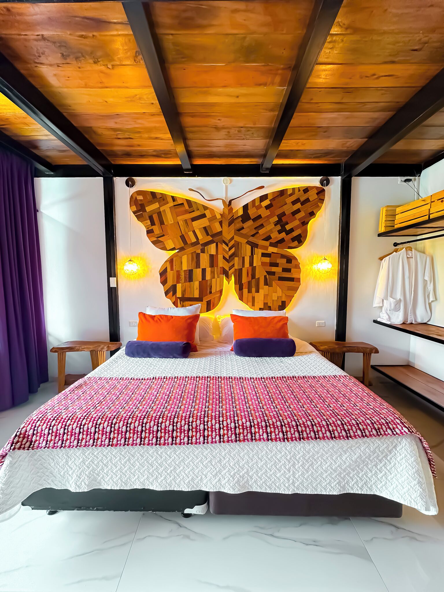Superior-Suite, Balkon, Flussblick | Individuell dekoriert, individuell eingerichtet