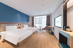 Family Studio, City View | Desk, laptop workspace, free WiFi - Ni Hao Hotel Quanzhou Olypmic Center (Quanzhou)