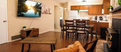 TV, fireplace