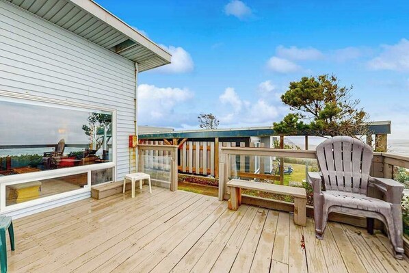 Terrace/patio - Cool River Condo II Stay (Helen)