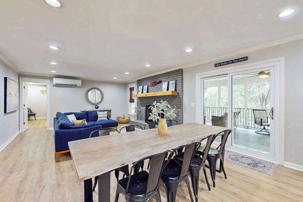 Lakeside Oasis Stays - Gainesville, GA