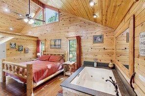 Iron/ironing board, WiFi, bed sheets - Rustic Charm Cabin Helen (Sautee Nacoochee)