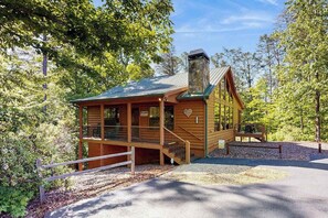 Exterior - Rustic Charm Cabin Helen (Sautee Nacoochee)