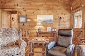 Fernseher, Kamin, Arbeitsbereiche