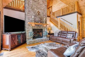Fernseher, Kamin, Arbeitsbereiche