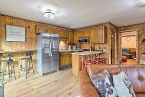 Interior - The Classic at the Rise Retreat (Blairsville)