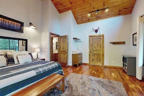 Iron/ironing board, WiFi, bed sheets - Aska Base Camp Cabin (Blue Ridge)