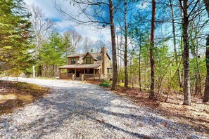 Exterior - Our Mountain Blessing (Blairsville)