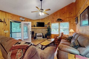 Fernseher, Kamin, Arbeitsbereiche