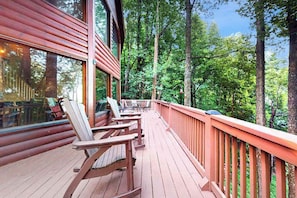 Terrace/patio - Tranquility Ridge Stays (Ellijay)