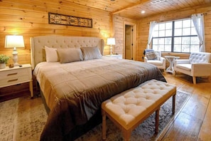 Iron/ironing board, WiFi, bed sheets - Sunny Bear Escape Stay (Blue Ridge)