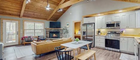 茶具/咖啡用具、冰箱、微波炉、烤箱